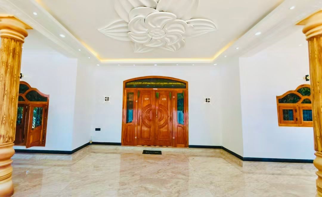 Residence entrance and columns