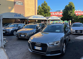 AUTOUSATEMILANO showroom