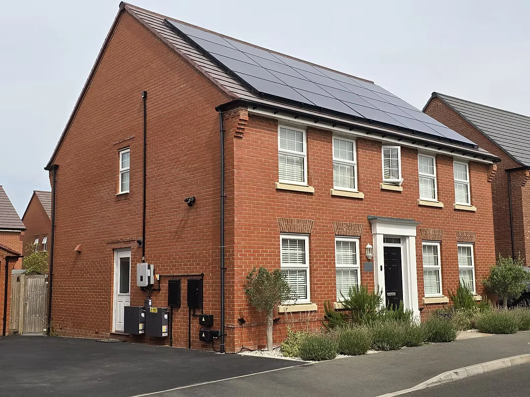 Solar PV and battery installation in Marston Moretaine