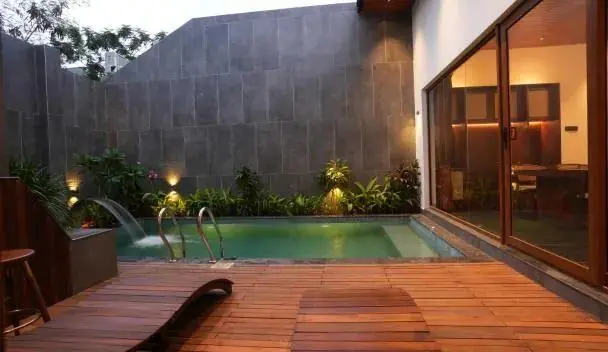 Presidential Pool Villa