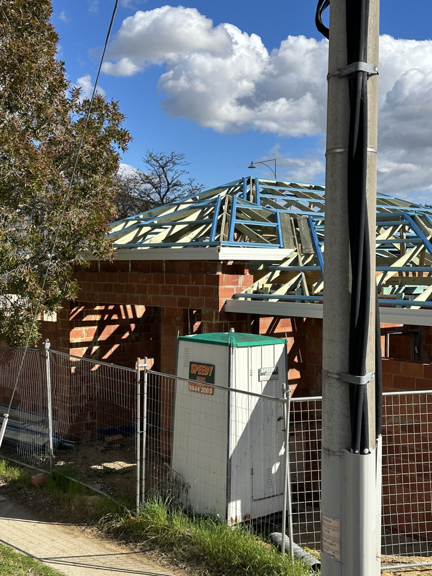 Stick roof framing over brickwork on a Perth build