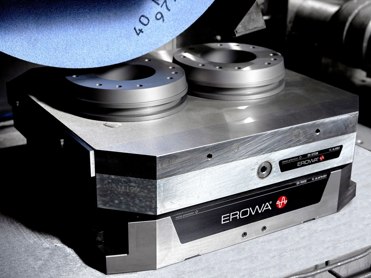 EROWA precision clamping under grinding wheel