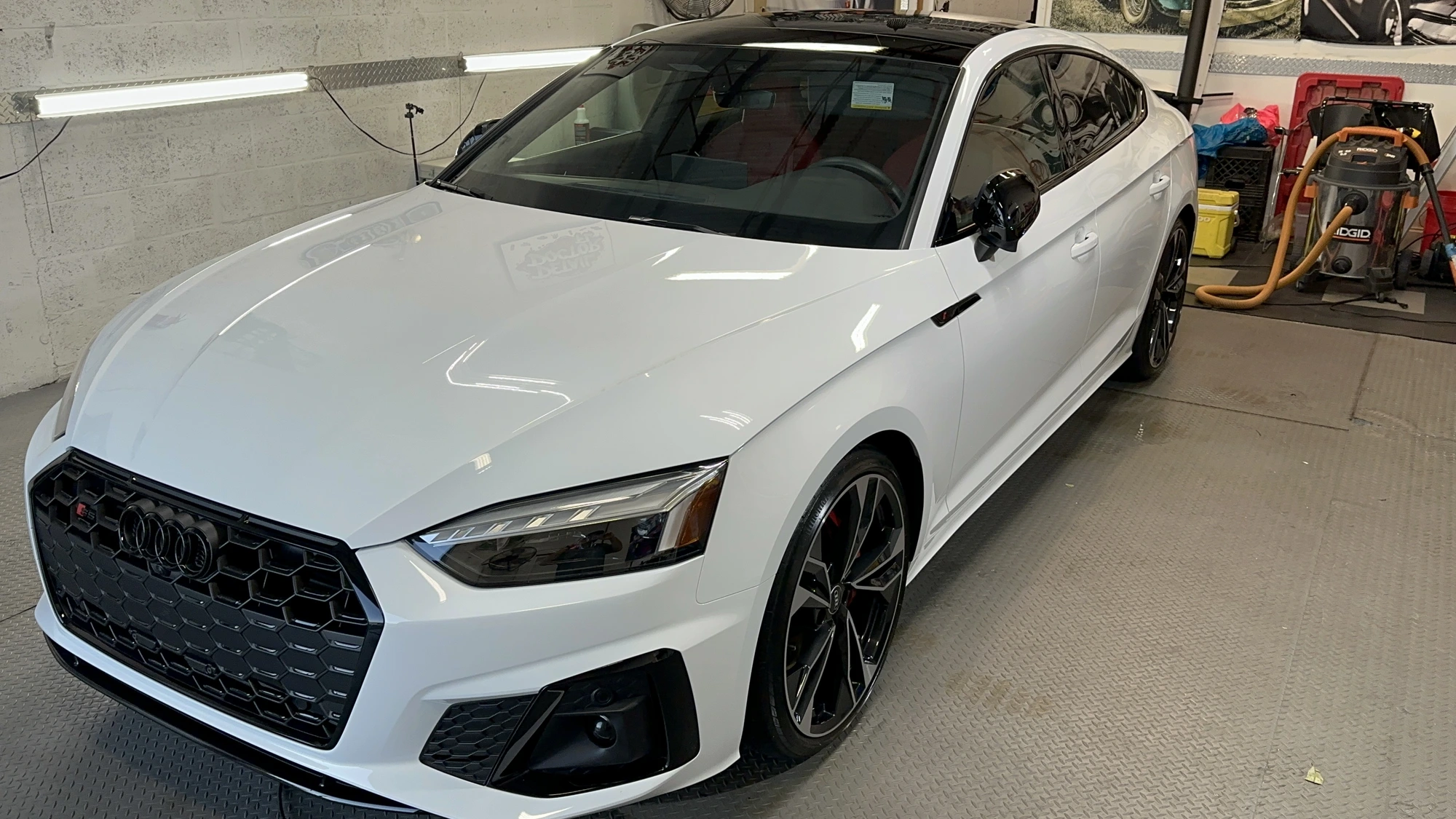 Custom Ceramic Window Tinting
