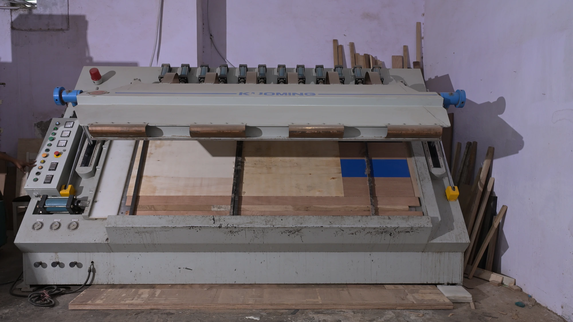 Top Joint Machine (KUOMING)