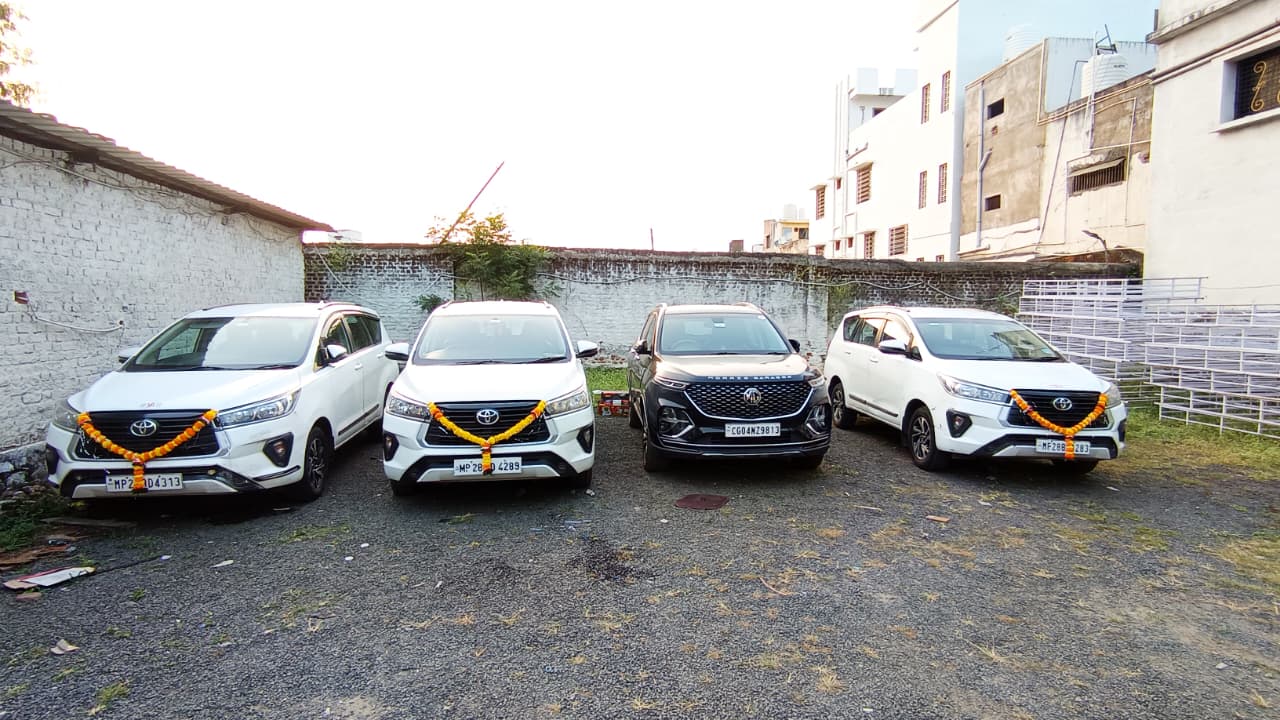 Avi Tour and Travels fleet lineup